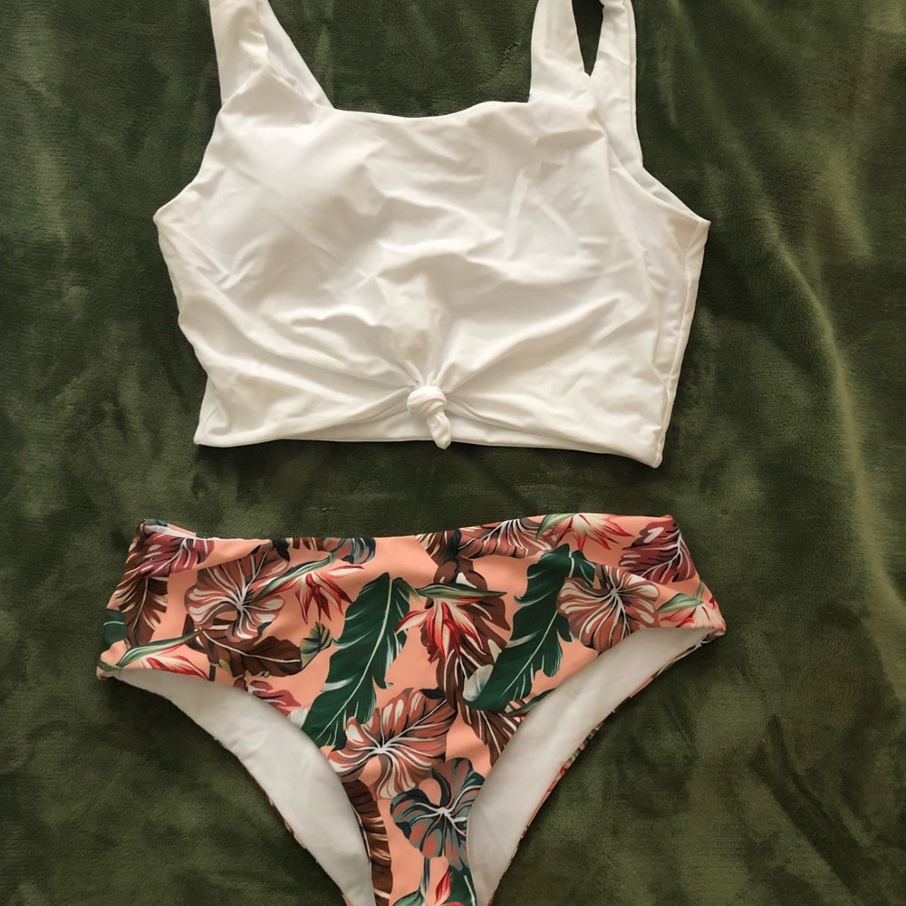 Swim suit